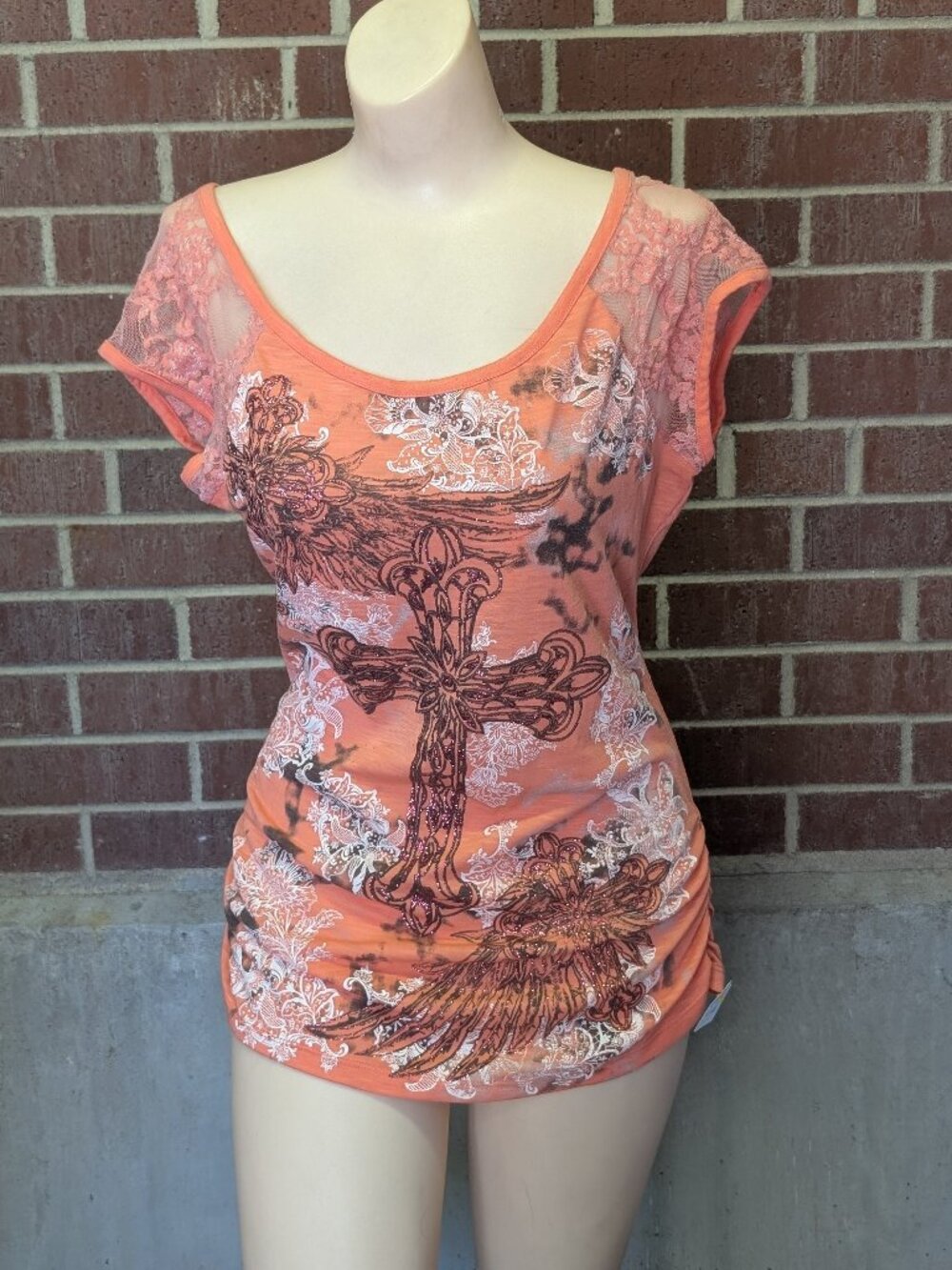 Vintage Y2K Cross Angel Wings Lace Graphic Tee Coral Orange Women's Large Glam